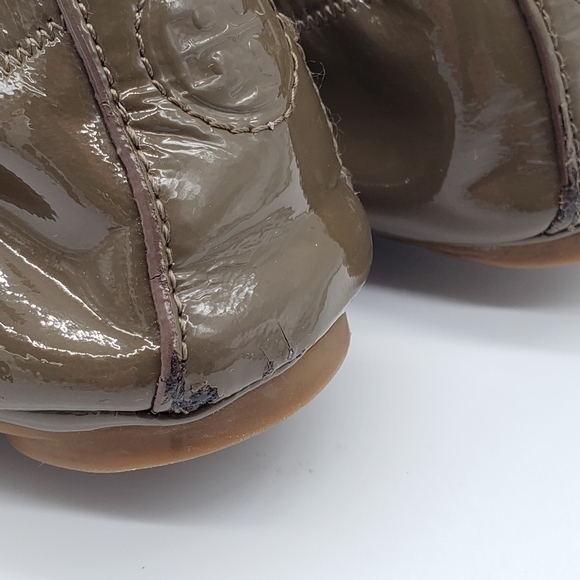 Tory Burch Eddie Bow Patent Leather Flats Olive Green Womens 8 - Picture 13 of 16